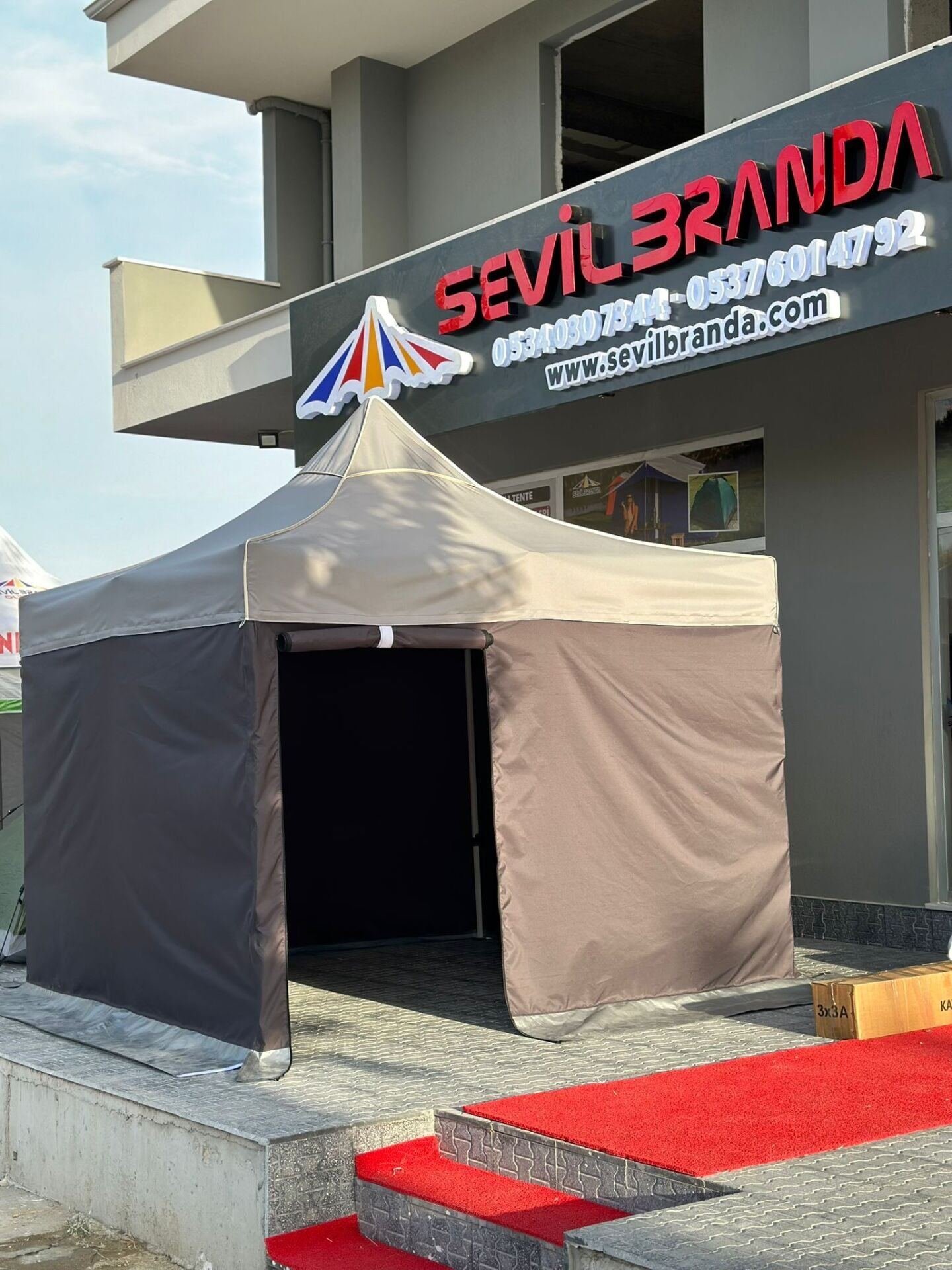 3x3 Gazebo Tente 4 Duvar Kapalı – Fermuarlı Kapılı Model